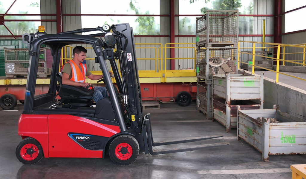 السلامة المهنية في سياقة الرافعات الشوكية